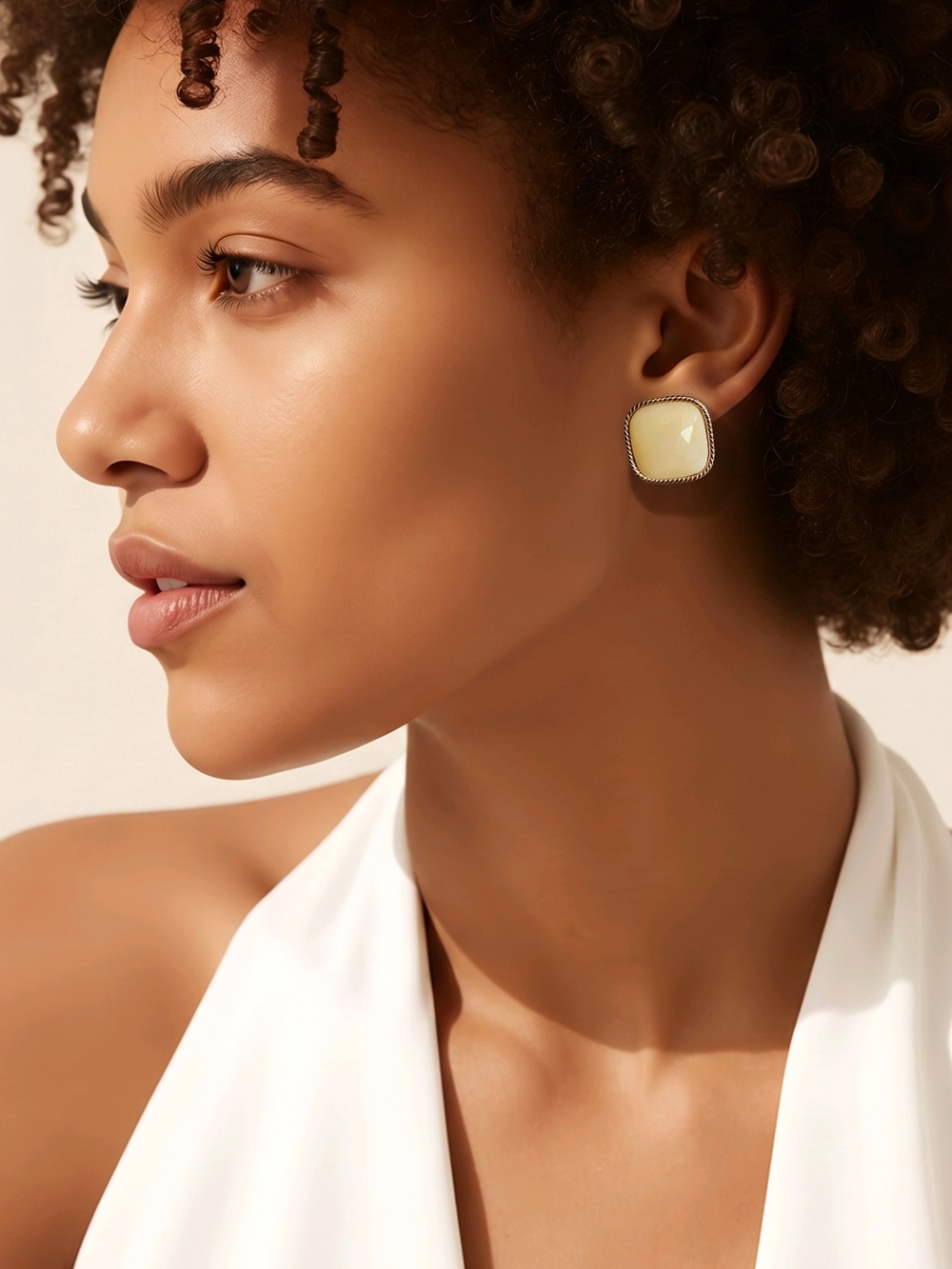 Vintage Faceted Acrylic Cream Pierced Earrings  With Gold Tone Rope Setting